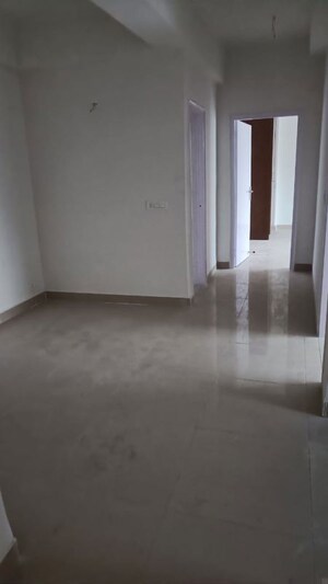 Room in 3 BHK Apartment at Panchsheel Pratistha, Sector 75 – for Rent