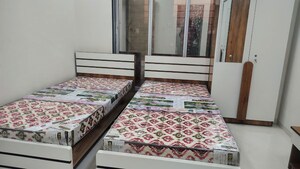 Room in  Pg at Laxmi Nagar – for Rent