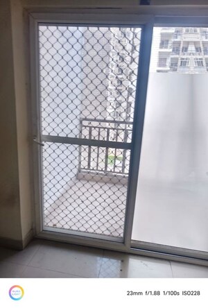 Room in 3 BHK Apartment at Aims Golf Avenue I, Sector 75 – for Rent