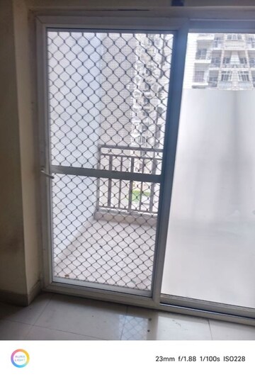 Room in 3 BHK Apartment at Aims Golf Avenue I, Sector 75 – for Rent