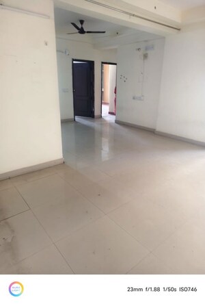 Room in 3 BHK Apartment at Aims Golf Avenue I, Sector 75 – for Rent