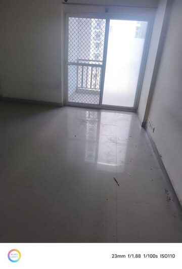 Room in 3 BHK Apartment at Aims Golf Avenue I, Sector 75 – for Rent