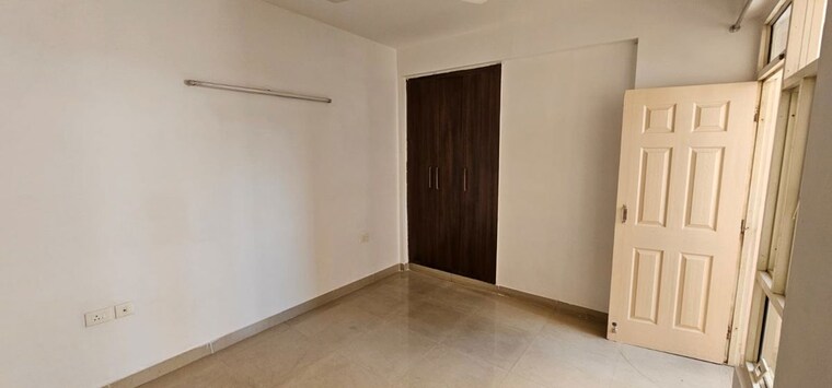 Room, gardenia-golf-city 3 Bedroom 1350 Sq.Ft. Apartment In Sector 75 Noida 10115499