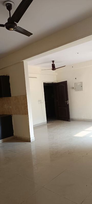 Building Lobby in 3 BHK Apartment at Gardenia Golf City, Sector 75 – for Rent