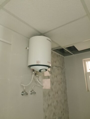 Bathroom in 3 BHK Apartment at Signature Global City, Sector 37d – for Rent