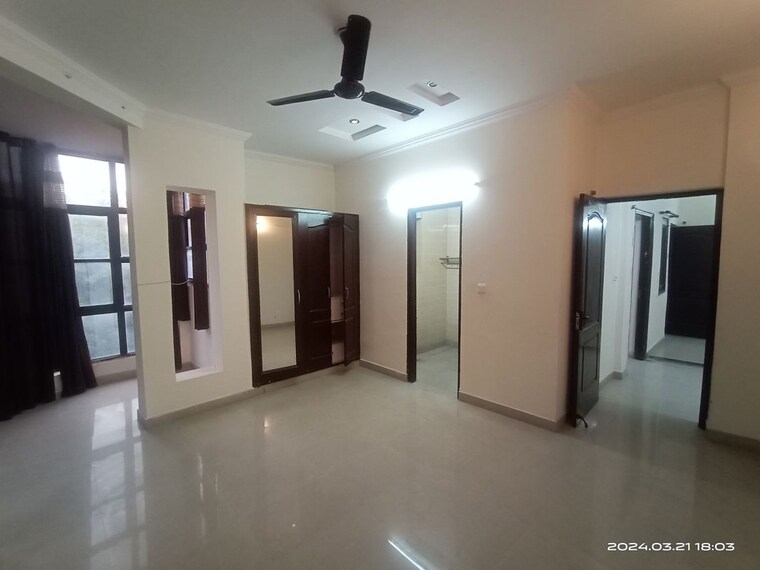 Room, vasant kunj 3 Bedroom 1800 Sq.Ft. Builder Floor In Vasant Kunj Delhi 10089433