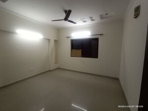 Room in 3 BHK Builder Floor at Vasant Kunj – for Rent