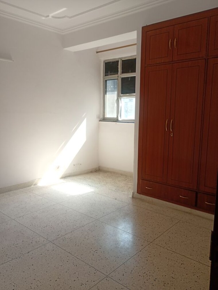 Room, sector 6 dwarka 3 Bedroom 1800 Sq.Ft. Apartment In Sector 6 Dwarka Delhi 10115519