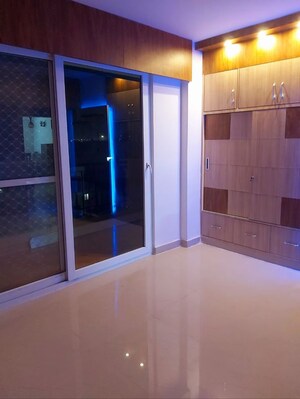 Room in 2.5 BHK Apartment at Ajpa Society, Vasundhara Sector 11 – for Sale