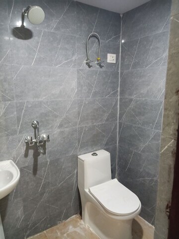 Bathroom in 1 BHK Builder Floor at Krystal Homes, Sector 1 Greater Noida – for Rent
