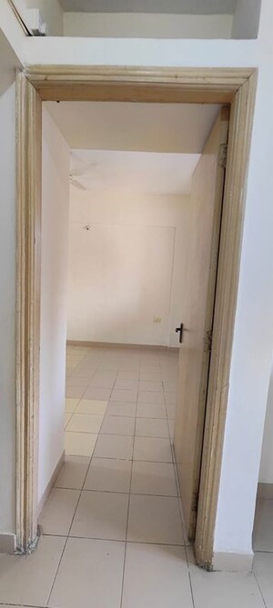 Bathroom in 4 BHK Apartment at Sunshree Woods, Nibm Road – for Sale