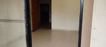 Room in 4 BHK Apartment at Sunshree Woods, Nibm Road – for Sale