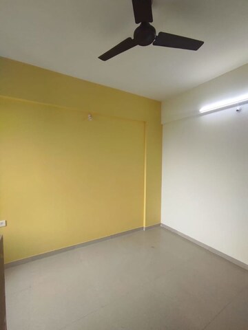 Room in 4 BHK Apartment at Sunshree Woods, Nibm Road – for Sale