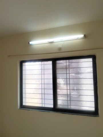 Room in 2 BHK Apartment at Kolte Patil Rose Parade, Kondhwa – for Rent