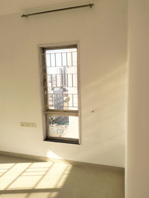 Room in 2 BHK Apartment at Nivedita Terrace, Wanowrie – for Rent
