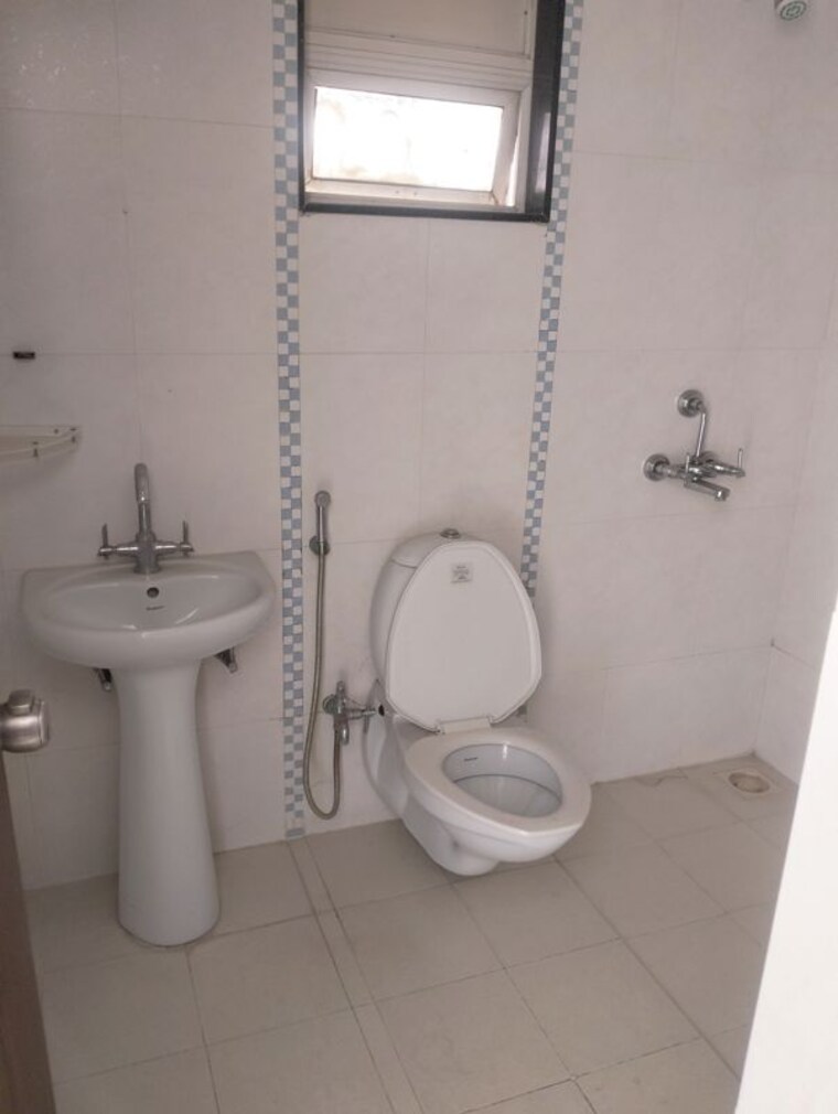 Bathroom, oxford-elegance-apartment-condominium 1 Bedroom 650 Sq.Ft. Apartment In Wanowrie Pune 10115566