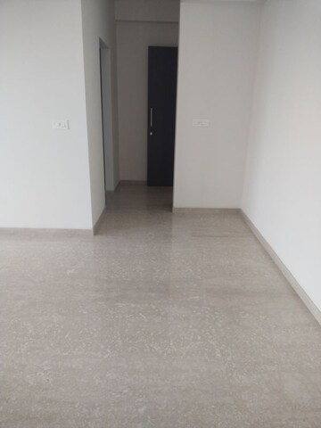 Room in 2 BHK Apartment at Marathon Montesouth 2, Byculla West – for Rent