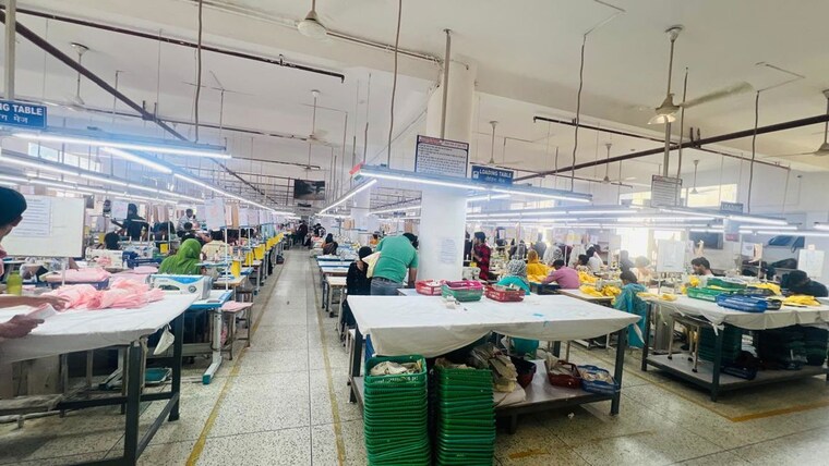 Balcony, sector 65 Commercial Office Space 18000 Sq.Ft. In Sector 65 Noida 10115629