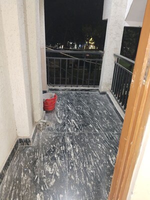 Balcony in 1 BHK Apartment at Khirki Extension – for Rent