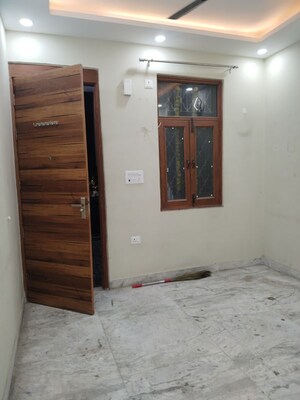 Room in 1 BHK Apartment at Khirki Extension – for Rent