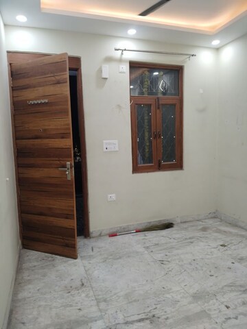 Room in 1 BHK Apartment at Khirki Extension – for Rent