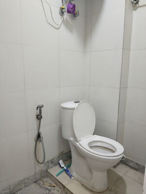 Bathroom in 1 BHK Apartment at Khirki Extension – for Rent
