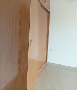 Room in 2 BHK Apartment at Hebron Towers, Battarahalli – for Rent