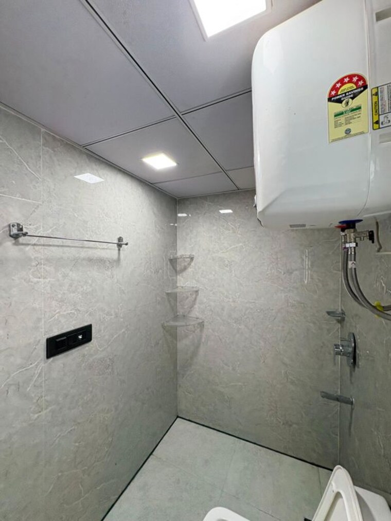 Bathroom, saket 1 Bedroom 550 Sq.Ft. Apartment In Saket Delhi 10115648