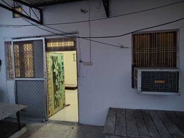Room in 1.5 BHK Independent House at Lda Colony – for Rent
