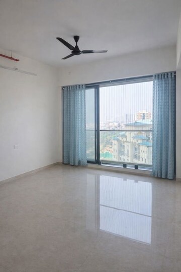 Room in 2 BHK Apartment at Dosti Eastern Bay, Wadala – for Rent