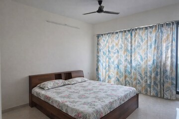 Bedroom in 2 BHK Apartment at Dosti Eastern Bay, Wadala – for Rent