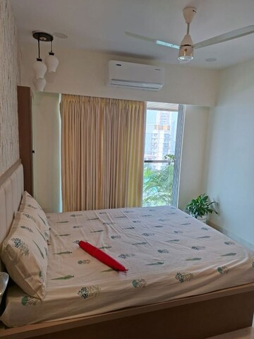Bedroom in 2 BHK Apartment at Platinum Life, Andheri West – for Rent