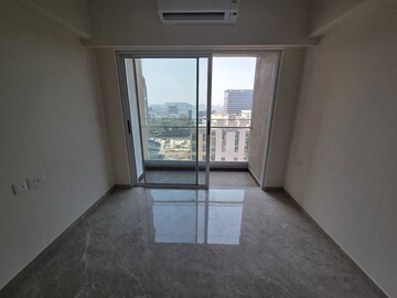 Room in 3 BHK Apartment at LnT Elixir Reserve, Powai – for Rent
