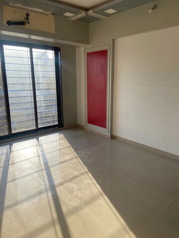 Room in 3 BHK Apartment at Sudarshan Sky Garden, Ghodbunder Road – for Rent