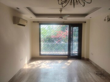 Room in 3 BHK Builder Floor at Hauz Khas – for Rent