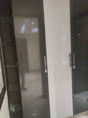  3 BHK Builder Floor at Hauz Khas – for Rent