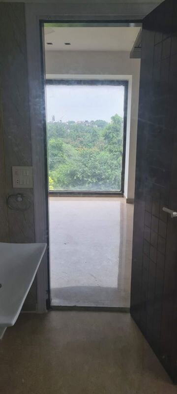 Balcony in 4 BHK Builder Floor at Green Park – for Rent