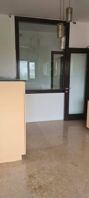 Room in 4 BHK Builder Floor at Green Park – for Rent