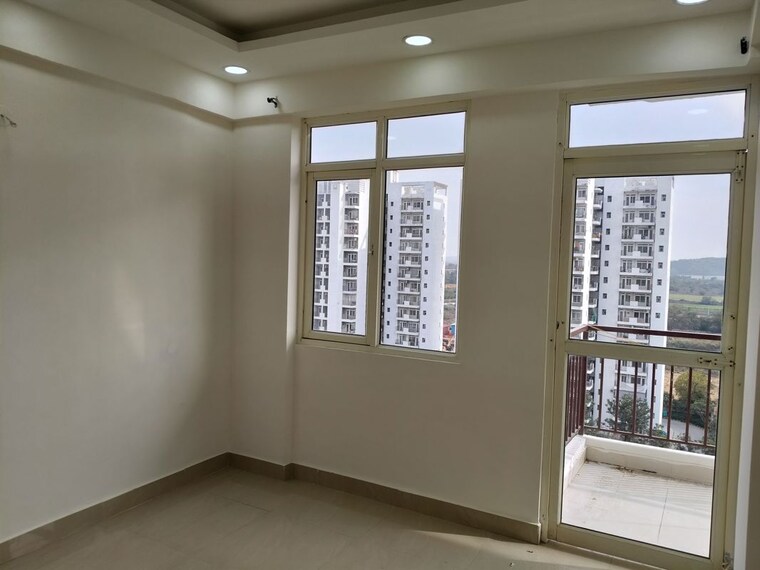 Room, suncity-avenue-76 2 Bedroom 582 Sq.Ft. Apartment In Sector 76 Gurgaon 10115771
