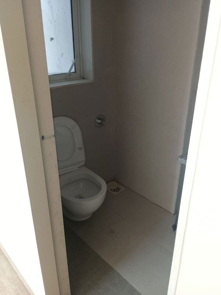 Bathroom, ghatkopar east 2 Bedroom 600 Sq.Ft. Apartment In Ghatkopar East Mumbai 10115774