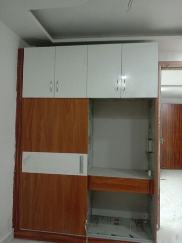 Furnished Amenities in 2 BHK Builder Floor at Nawada – for Sale