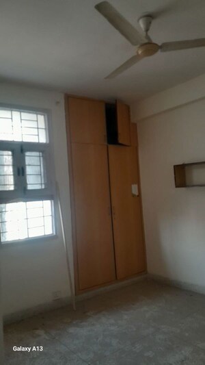 Room in 3 BHK Builder Floor at Unitech South City II, Sector 50 – for Rent