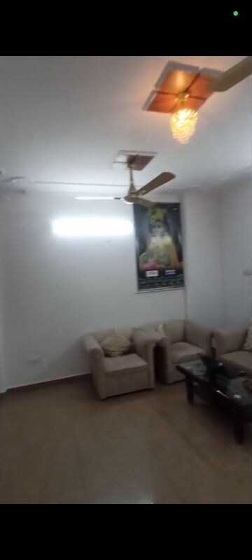 Furnished Amenities in 2 BHK Builder Floor at East Of Kailash – for Rent
