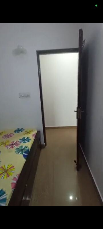 Furnished Amenities in 2 BHK Builder Floor at East Of Kailash – for Rent