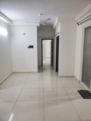 2 BHK Apartment For Sale in Prestige Lakeside Habitat, Varthur