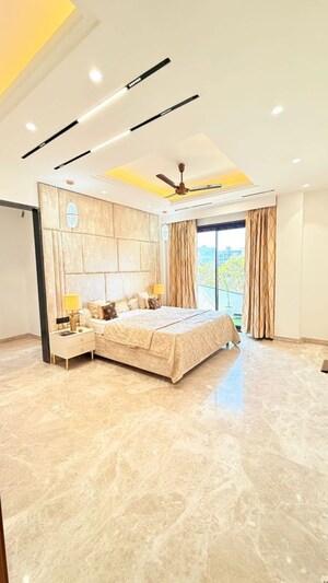 Room in 4 BHK Builder Floor at Ansal API Esencia, Sector 67 – for Sale