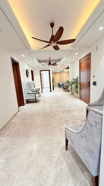 Building Lobby in 4 BHK Builder Floor at Ansal API Esencia, Sector 67 – for Sale