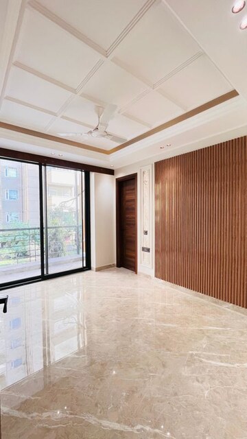 Room in 3 BHK Apartment at Anant Raj Ashok Estate, Sector 63a – for Sale