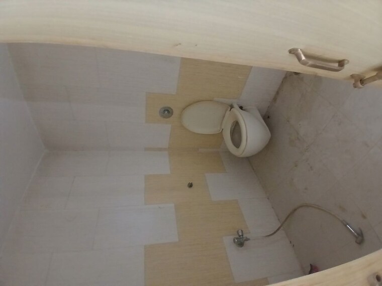 Bathroom, manish nagar 4 Bedroom 1200 Sq.Ft. Independent House In Manish Nagar Nagpur 10115850