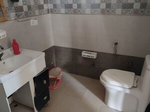 Master Bedroom in 6 BHK Builder Floor at Sector 108 – for Rent